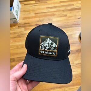 NEW!! Columbia Black Mountain Logo Mesh Snapback, Unisex